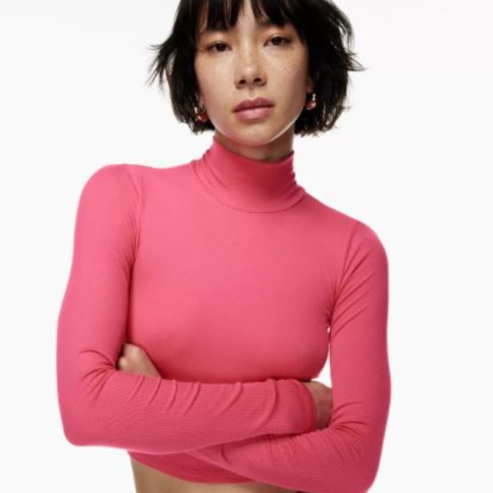 Wilfred Only Cropped Turtleneck